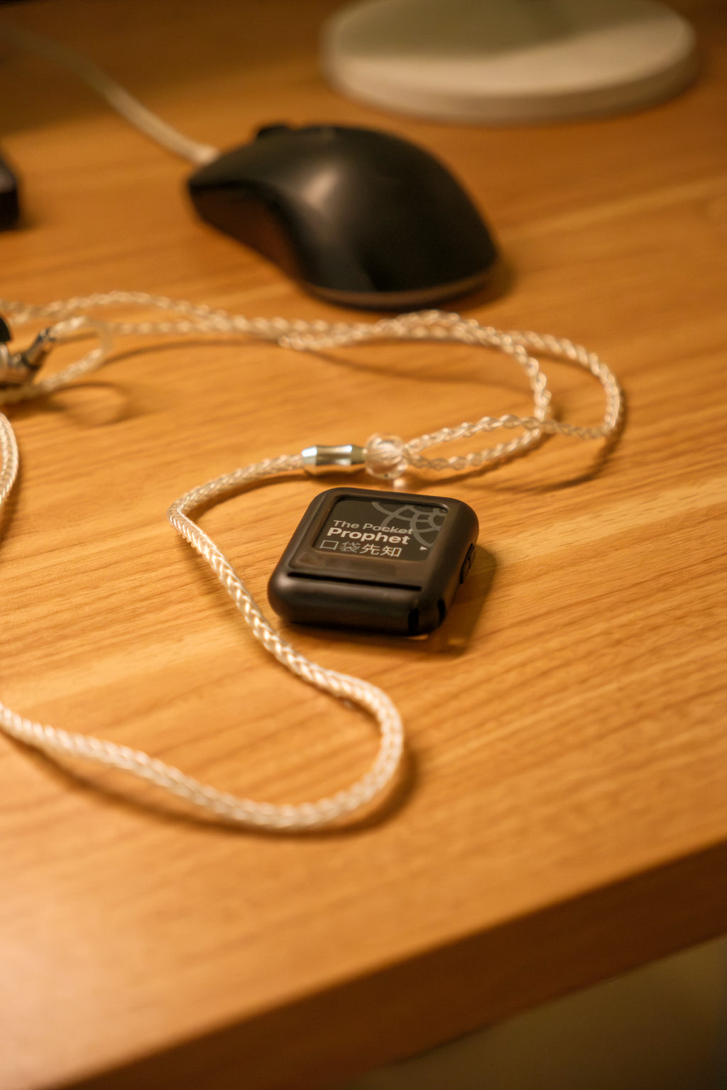 Rand/0 PocketProphet™ — Pocket Decision Engine with E-Paper Display